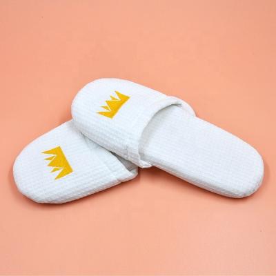 China Customized Wholesale Nonwoven Excellent Quality White Slipper Disposable Hotel for sale