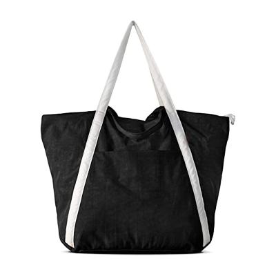 China Large Capacity Fashion Fashion Shopping Bag Folding Waterproof Shoulder Travel Beach Bag Black Tote Bag for sale