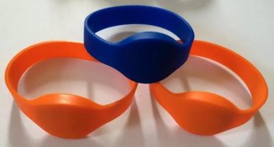 China 203 chip NFC soft silicone wristband, NFC intelligent Proximity silicone wristband, 213, 216 wristband for sale