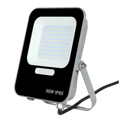 China IP65 Waterproof Aluminum Solar Flood Light 100W Outdoor Led Flood Light With Remote Control for sale