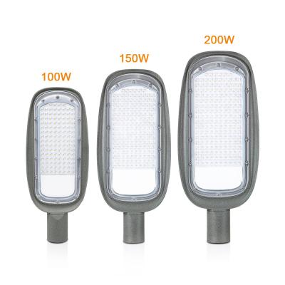 Chine puissance élevée imperméable du réverbère de 110lm/w ip65 LED 100W 150W 200W pour lumineux superbe de route de jardin à vendre