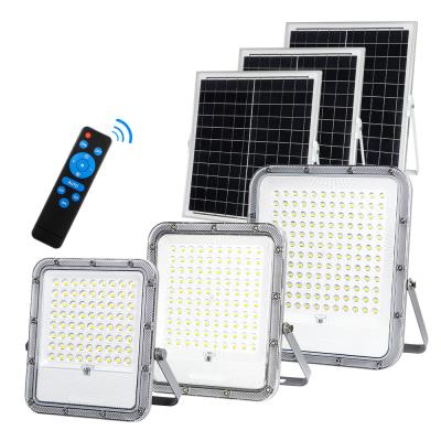 China Prenda impermeable brillante estupenda accionada solar de la larga vida IP67 de la seguridad de las luces de inundación del LED 30w 60w 100w para el jardín en venta