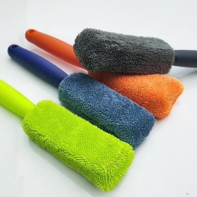 China Long Convenient Microfiber Car Cleaning Brush Car Wheel Cleaning Brush Tire Brush for sale