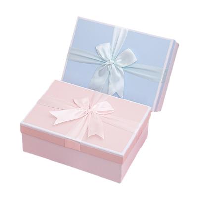 China Recycled Materials Macaron INS Wind Rose Ribbon Chinese New Year Gift Box for sale