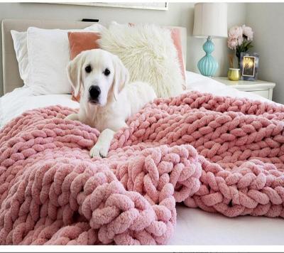 China Anti-Bacteria Chunky Chenille Knitted Large Hand Crochet Cable Knit Ribbed Fluffy Tank Top Throw Blanket Custom for sale