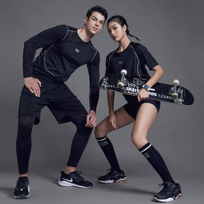 China Antibacterial Men Running Clothing Gym Sports Workout Fitness Wear Sportswear Tracksuit Clothing for sale