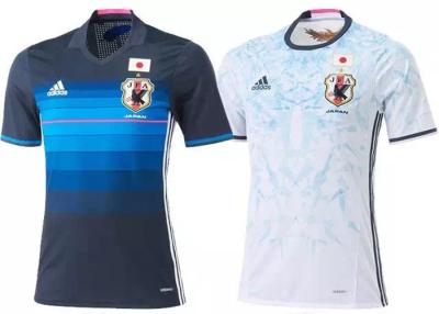 China 100% do poliéster dos homens do futebol dos uniformes das camisas de Japão da casa tailandeses superiores afastado à venda