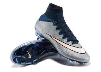 China El fútbol negro híper blanco de plata calza la tierra firme del CR 7 FG de Superfly metálica en venta