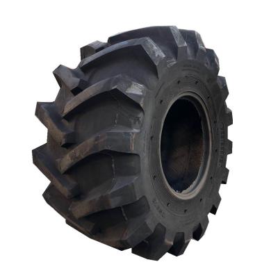 China Natural Rubber Road Mixer Tire 28LR26 Paving Engineering Tire 750/65R26 Supplied By Manufacturer for sale