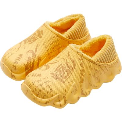 China CUSHIONING 2021 EVA Sandals Nonslip Yeezi Home Slippers Women Slippers Fashionable Men Home Slippers for sale