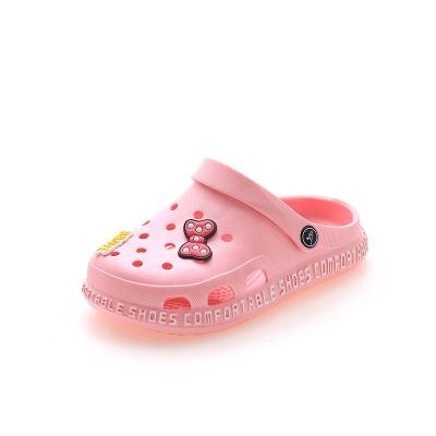 China Designer Infant Beach Sandal Baby Clog Shoe EVA Clog Children Breathable Soft Comfortable High Quality Kids Slippers With Charms for sale