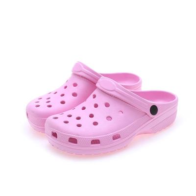 China Custom Logo Clog Men Women Flat Slippers Summer Clogs Sandals EVA Flat Clog Shoe Garden Beach for Nurses for sale