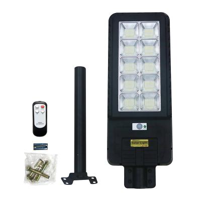 China LANDSCAPE 2020 Best 300W 400W 500W Solar Street Led Light All In One Led Street Light for sale