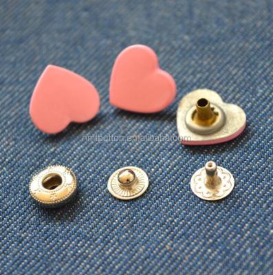 China Viable Pink Heart Shape Metal Color Zinc Alloy Snap Button for sale