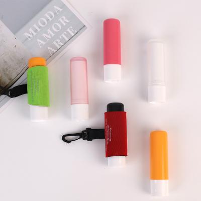 China Wholesale Bulk High Quality Plastic Cylinder Lip Balm Containers Waterproof Deeply Moisturizing Long Lasting Dropping Organic Lip Gloss Oil for sale