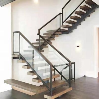 China Modern Stringer Stairs Solid Wood Tread Staircase With Tempered Glass Railing for sale