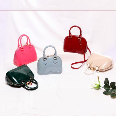 China 2020 Newest Selling PVC Single Shoulder Bag Handbag Hot Transparent Waterproof Beach Bag With Shell Shape for sale