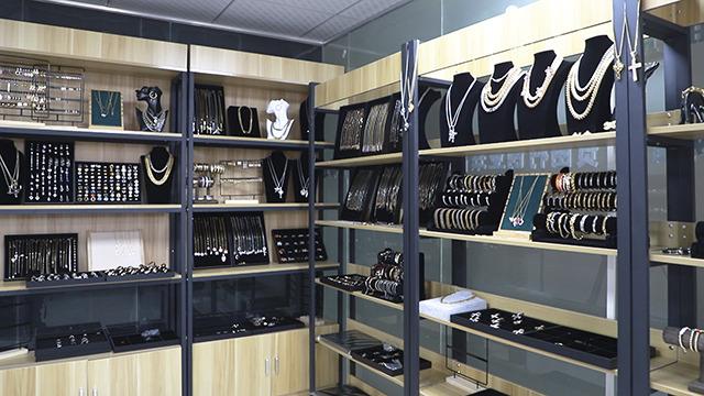 Verified China supplier - Dongguan Suofeiao Metal Jewelry Ltd.