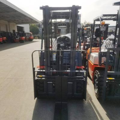 China Factory 5 ton used KOMATSU forklift and forklift radiator for sale