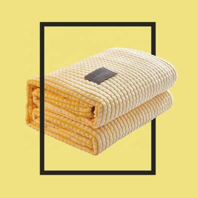 China PORTABLE milk wool blanket thickened velvet small warm blanket air conditioning student blanket blanket for sale