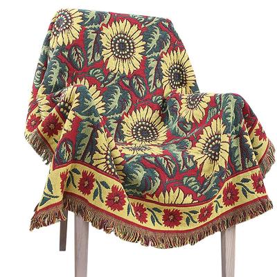 China Bohemian soft non-toxic woven tassel blanket with blue and red chrysanthemum patterns can be used as sofa or decorative rug for sale