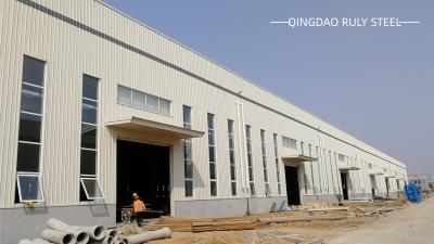 中国 Painted Industrial Prefab / Pre-Engineered Steel Structure Building Light Steel Thermal Insulation Workshop 販売のため