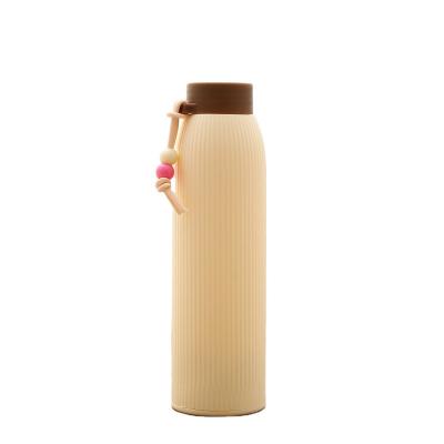 China 2021 Sustainable Plastic Water Bottle Double Wall Straw Wheat Insulated Sports Travel Mug With Logo for sale