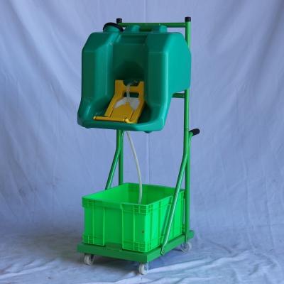 China 16gallon Green Trolley  eyewash station emergency 60L ABS eyewash station  movable Gravity Fed Eyewasher similar to HAWS for sale