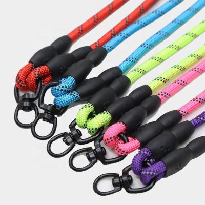 China New 2021 Reflective Designer's Wholesale Genuine Reflective Traction Cotton Dog Dog Leash Wholesale Custom Comfortable Luxury Waterproof Nylon for sale