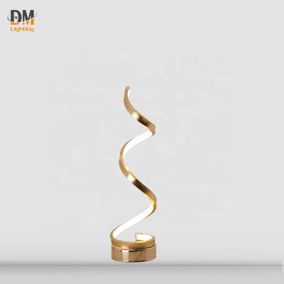 China 2021 Modern New Simple Minimalist Gold Iron Led Children Room Decoration Bedside Friendship Table Lamp Home Luxury à venda