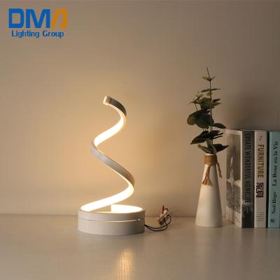 China New Modern Hot Sale Dressing Table Reading Light With Lighted Creative Mirror LED Table Lamp for sale