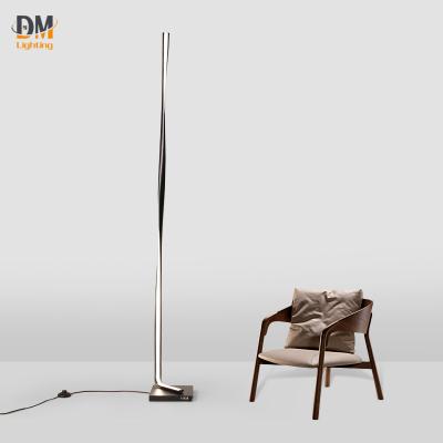 China Factory Modern Simple Design Chinese Residential Aluminum Bedroom Reading LED Hotel Floor Lamp à venda