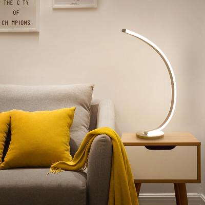 China Modern Desk Lamp Fishing Creative Remote Control Nordic Minimalist Light Lamp Living Room Bedroom LED Luxury Vertical Tag à venda