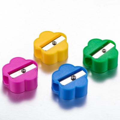 China Creative Cute PS+Metal Flower Shape Single Hole Plastic Pencil Sharpeners Gift For Teens for sale