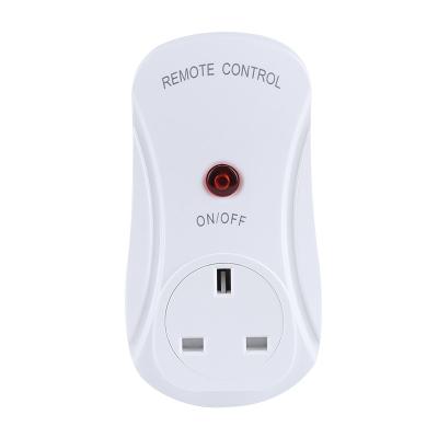 China 230V 10A High Quality Residential/Multipurpose UK Standard Remote Control Smart Socket for sale