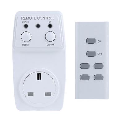 China Residential / General Purpose UK Standard Outlet Remote Control Socket With Indicator Light And Switch for sale