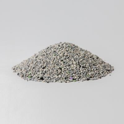 China BENTONITE Activated Carbon Crushed Shape Bentonite Cat Litter For Cats for sale