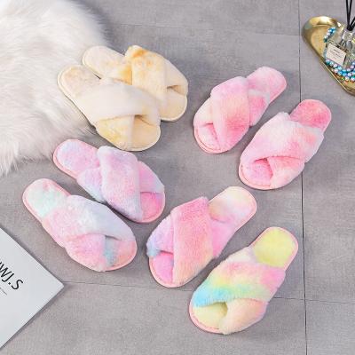 China 2021 Cross Fluffy Slippers Women Anti-slippery Fashion Rainbow Cotton Fur Slides Anti-slippery Outdoor Furry Slippers for sale