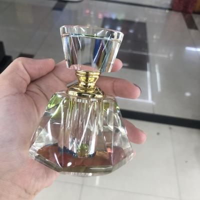 China Middle East New Products Crystal Perfume Bottle Hot Sale In Dubai for sale