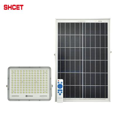 China CET-107 2022 Outdoor Garden Solar Power Led Flood Light 100w 200w 300w 400w Solar Led Flood Light Half Hour Battery Operation for sale