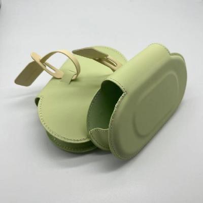 China Estuche de gafas de sol para niños de deportes de compresión Resit de moda de cuero de PU portátil en venta