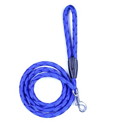 China Sustainable Quality Nylon Braided Dog Leashes Pet Supplies for sale