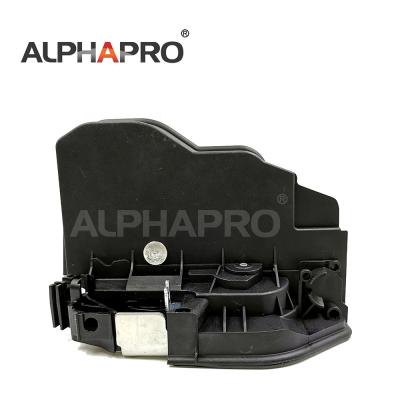 China 51227202147 / 51224389475 REAR POWER LOCK LEFT FOR BMW 1' 3' 5' F18 F10 E90 E91 DOOR LOCK TRIGGER 18*14*11cm for sale