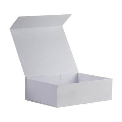 China Popular Products Recyclable Customized Big White Magnetic Folding Retail Gift Packaging Gift Box Wholesale for sale