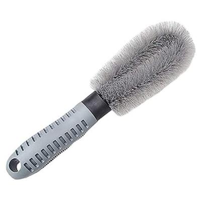 China Eco-friendly Car Wheel Car Cleaning Detailing Sweep Softest Car Tire Detailing Brush With Plastic Handle for sale