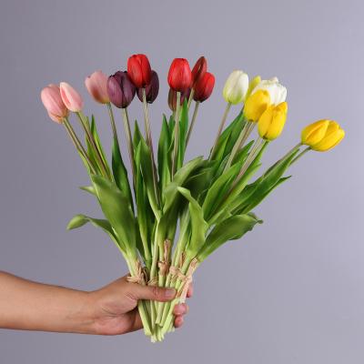 China Real Touch 5 Pieces Tulip PU Real Touch Decorative Flowers Durable New Design Tabletop Flower Arrangement for sale