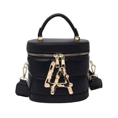 China Fashion 2021 Summer New Product Single Shoulder Messenger Lady Bag Handbag Fashion Bucket Woman Handbag for sale