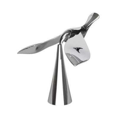 China Creative Customized Multifunctional Kitchen Instrument Metal Fly Bird Shape Beer Bottle Opener Wine Opener Display Functional and Sculptural New Design for sale