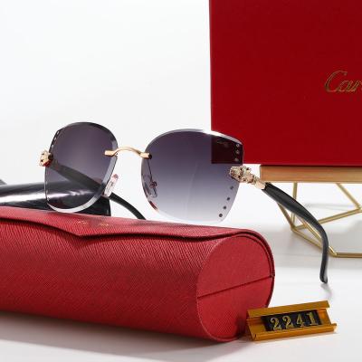 China Fashion Tone Sunglasses Oversized Frame Ladies Designer Sunglasses C Men's Style Multiple Colors Luxury Quality Sunglasses12 for sale