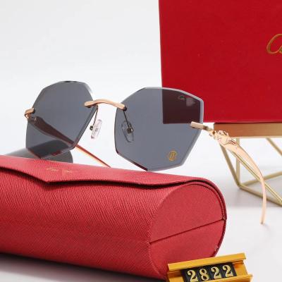 China Fashion Tone Sunglasses Oversized Frame Ladies Designer Sunglasses C Men's Style Multiple Colors Luxury Quality Sunglasses17 for sale